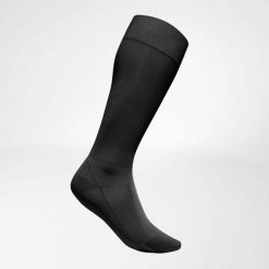 Skarpety kompresyjne Bauerfeind Sports Recovery. Czarne skarpetki BAUERFEIND, bez wzorów. Za 276.00 zł.
