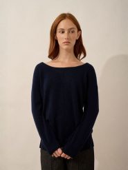 Just Cashmere Kaszmirowy sweter "Karen" w kolorze granatowym rozmiar: M. Niebieskie swetry Just Cashmere, m, bez wzorów, z kaszmiru, bez ramiączek. Za 441.45 zł.