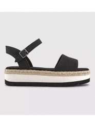 TOMS Sandały w kolorze czarnym na obcasie rozmiar: 39. Czarne sandały TOMS, bez wzorów, z otwartym noskiem, bez obcasa, na koturnie, bez zapięcia. Za 159.59 zł.