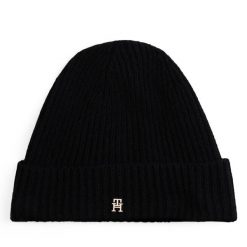 Czapka Tommy Hilfiger. Czarne czapki zimowe Tommy Hilfiger, bez wzorów. Za 349.99 zł.