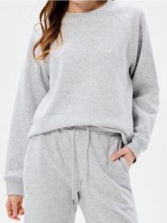 Bluza crewneck basic - szary. Szare bluzy bez kaptura Sinsay, l, bez wzorów, bez kaptura, do biegania. Za 35.99 zł.