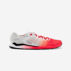 Buty do chodu sportowego Kiprun Racewalk Comp 900. Białe buty do biegania KIPRUN, bez wzorów, z kauczuku, bez zapięcia, do biegania. Za 269.99 zł.