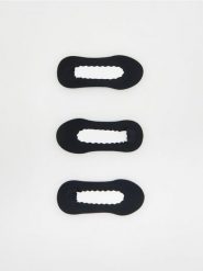 Skarpety 3 pack - czarny. Czarne skarpetki Reserved, bez wzorów. W wyprzedaży za 29.99 zł.