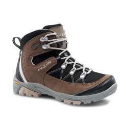 Buty trekkingowe juniorskie TREZETA Cyclone z membraną WP JR. Brązowe trekkingi Trezeta, bez wzorów, bez zapięcia. Za 362.50 zł.