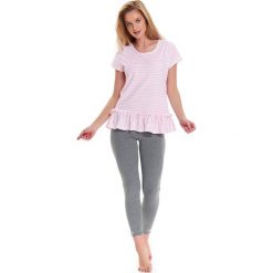 Piżama w kolorze jasnoróżowo-biało-szarym - t-shirt, legginsy. Legginsy marki Doctor Nap. W wyprzedaży za 72.95 zł.