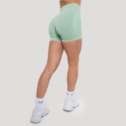 Szorty damskie fitness slim Luma. Zielone szorty sportowe GYMBEAM, bez wzorów, z elastanu, z podwyższonym stanem, na fitness i siłownię. Za 94.90 zł.