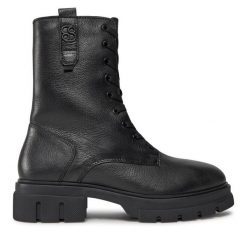Trapery s.Oliver. Czarne traperki S.Oliver, bez wzorów, bez obcasa, bez zapięcia. Za 499.99 zł.