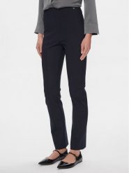 Tommy Hilfiger Spodnie materiałowe Elevated WW0WW39721 Granatowy Slim Fit. Niebieskie spodnie materiałowe Tommy Hilfiger, bez wzorów, z materiału. Za 339.99 zł.