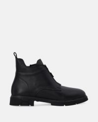 SKÓRZANE BOTKI W STYLU SPORTOWYM L005LEBLOBB033. Botki Venezia, bez wzorów, ze skóry, sportowe, bez obcasa, bez zapięcia. Za 399.00 zł.