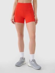 4F Szorty sportowe w kolorze czerwonym rozmiar: XL. Czerwone szorty sportowe 4f, bez wzorów, z materiału, outdoorowe. Za 61.17 zł.