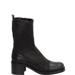 BOTKI Z POŁYSKUJĄCĄ CHOLEWKĄ 46403 VE-ST NEGR. Botki Venezia, bez wzorów, ze skóry, bez obcasa, bez zapięcia. Za 299.00 zł.