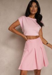 Ciemnoróżowa Plisowana Spódnica High Waist o Rozkloszowanym Kroju Redilsa. Czerwone spódnice Renee, na spotkanie biznesowe, l, bez wzorów, eleganckie, mini, plisowane. Za 89.99 zł.