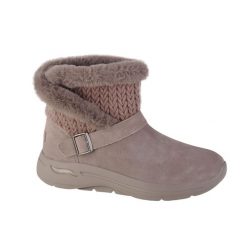 Buty zimowe damskie, Skechers Go Walk Arch Fit - True Embrace. Czerwone buty trekkingowe Skechers, na zimę, bez zapięcia. Za 399.99 zł.