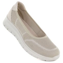 Półbuty tekstylne sportowe na platformie beżowe NEWS 7656. Brązowe półbuty wsuwane NEWS, bez wzorów, z materiału, sportowe, bez obcasa, na platformie. Za 119.99 zł.