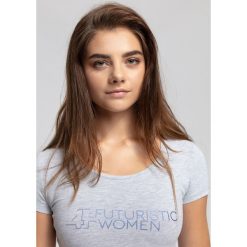 T-shirt damski TSD403 - ciepły jasny szary melanż. T-shirty marki DOMYOS. W wyprzedaży za 29.99 zł.