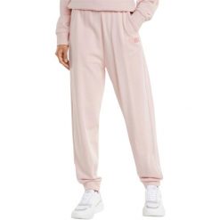 Spodnie Puma Her High Waist Pants Tr Cl, Kobiety. Czerwone spodnie dresowe Puma, bez wzorów, z bawełny. Za 168.99 zł.
