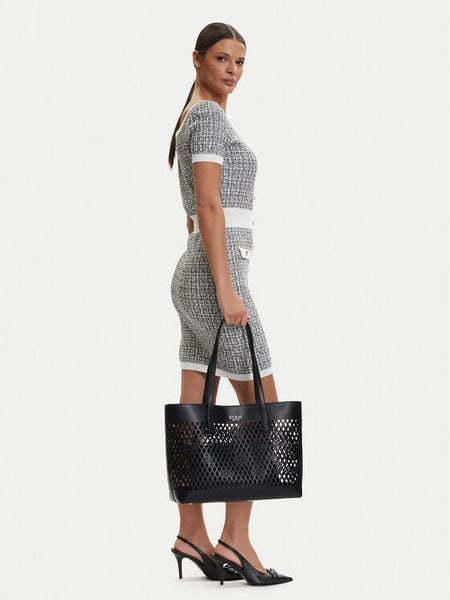 Guess Torebka Letty HWPG99 11240 Czarny. Czarne shopper bag Guess, z aplikacjami, ze skóry, bez dodatków. Za 379.99 zł.