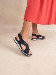 Sandały damskie TBS Jazzfit. Niebieskie sandały TBS, bez wzorów, z materiału, eleganckie, bez obcasa, bez zapięcia. Za 364.00 zł.