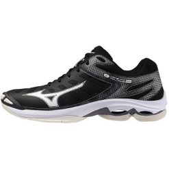 Buty sportowe Mizuno Wave Voltage 2. Białe buty sportowe lifestyle Mizuno, bez wzorów, bez zapięcia, do siatkówki, mizuno wave. W wyprzedaży za 400.00 zł.