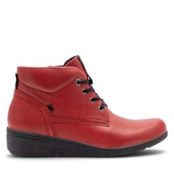 Botki Go Soft. Czerwone botki GO SOFT, bez wzorów, bez obcasa, na płaskiej podeszwie, bez zapięcia. Za 174.99 zł.