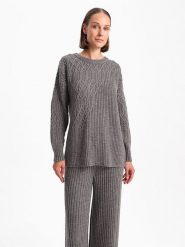 BGN Sweter w kolorze antracytowym rozmiar: 40. Czarne swetry BGN, bez wzorów, ze splotem, bez ramiączek. Za 118.84 zł.