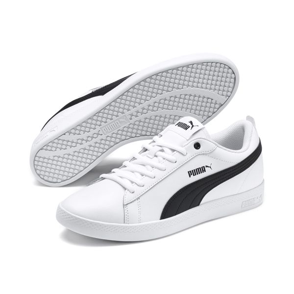 Buty Kobieta Puma Smash v2 biały. Białe buty treningowe Puma, bez wzorów, ze skóry, bez zapięcia, tenisowe. Za 174.00 zł.