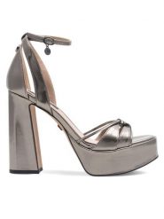 Nine West Sandały AAHIDA ZL23002CC Srebrny. Szare sandały Nine West, bez wzorów, z syntetyku, bez obcasa, na słupku, bez zapięcia. Za 149.99 zł.