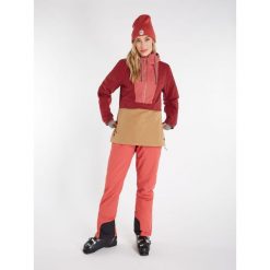 Kurtka damska Protest PRTMOORENA anorak. Czerwone kurtki Protest, bez wzorów, bez kaptura. W wyprzedaży za 378.00 zł.