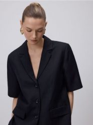 Marynarka z lnem - czarny. Czarne marynarki i żakiety Reserved, l, bez wzorów, z wiskozy, bez ramiączek. Za 179.99 zł.