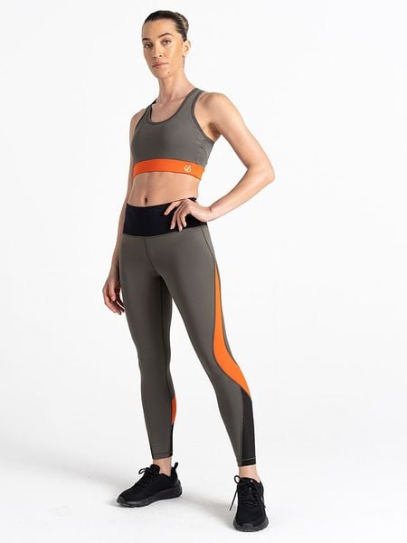 Dare 2b Legginsy sportowe "Move" w kolorze khaki rozmiar: 46. Brązowe legginsy Dare 2b, bez wzorów, z materiału, sportowe. Za 96.14 zł.