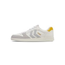 Hummel buty sportowe Handball Perfekt SP. Białe buty treningowe Hummel, bez wzorów, bez zapięcia, do piłki ręcznej. Za 152.00 zł.