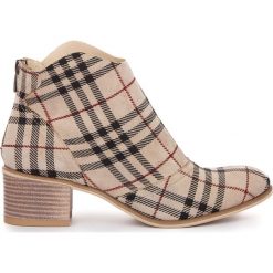 Botki kwobojki na 5 cm klocku - skóra naturalna - model 483 - kolor beż kratka. Białe botki Zapato, bez wzorów, z jeansu, biznesowe, bez obcasa, na obcasie, bez zapięcia. Za 419.00 zł.