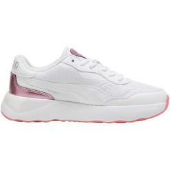 Buty damskie Puma Runtamed Platform. Białe buty do biegania Puma, bez wzorów, bez zapięcia, do biegania. Za 257.99 zł.