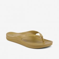 Damskie klapki Coqui. Klapki Coqui, bez wzorów, sportowe, bez obcasa, bez zapięcia. Za 134.99 zł.