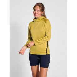 Damska bluza z kapturem Hummel Cima XK. Brązowe bluzy Hummel, l, bez wzorów, z dresówki, klasyczne, bez ramiączek, z kapturem. Za 227.90 zł.