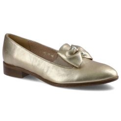 Złote Półbuty Gamis Damskie Eleganckie Obuwie. Żółte półbuty wsuwane GAMIS, z aplikacjami, ze skóry, eleganckie, bez obcasa, na płaskiej podeszwie. Za 199.00 zł.