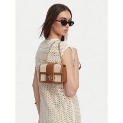 Torebka Armani Exchange. Brązowe listonoszki Armani Exchange, bez wzorów, bez dodatków. Za 669.99 zł.