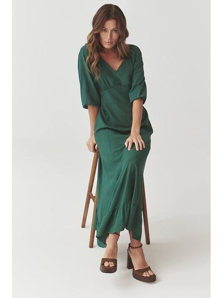 TATUUM Sukienka w kolorze ciemnozielonym rozmiar: 38. Zielone sukienki Tatuum, bez wzorów, z wiskozy, bez kołnierzyka, bez ramiączek, maxi. Za 148.61 zł.