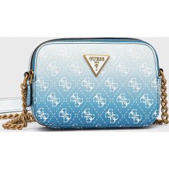 Guess torebka. Niebieskie listonoszki Guess, z aplikacjami, na ramię, bez dodatków. Za 439.99 zł.