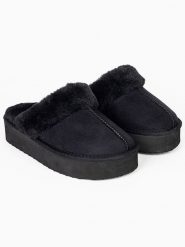 ISLAND BOOT Kapcie "Emesta" w kolorze czarnym rozmiar: 40. Czarne kapcie Island Boot, bez wzorów. Za 110.04 zł.