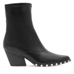 Botki JENNY. Czarne botki Jenny, bez wzorów, bez obcasa, na słupku, bez zapięcia. Za 99.99 zł.