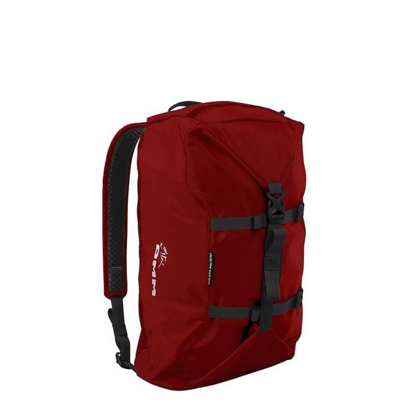 Plecak wspinaczkowy DMM Classic Rope Bag - red. Czerwone plecaki DMM, bez wzorów, bez dodatków. Za 272.99 zł.