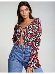 Monki Bluzka w kolorze czarno-czerwono-białym rozmiar: M. Czarne bluzki Monki, m, bez wzorów, bez kołnierzyka, bez ramiączek. Za 39.99 zł.