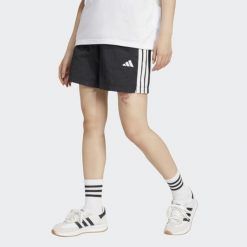 Spodenki damskie ADIDAS szerokie. Czarne szorty sportowe adidas, bez wzorów, z materiału, z podwyższonym stanem. Za 99.99 zł.