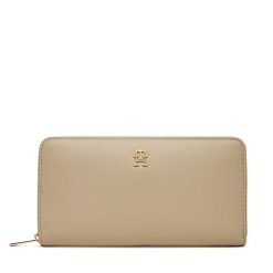 Portfel Tommy Hilfiger. Brązowe portfele Tommy Hilfiger, bez wzorów. Za 249.99 zł.