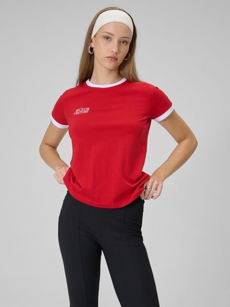 4F T-shirt regular z nadrukiem damski - czerwony M. Czerwone t-shirty 4f, m, bez wzorów, z dzianiny, klasyczne, bez kołnierzyka, bez ramiączek. W wyprzedaży za 49.99 zł.