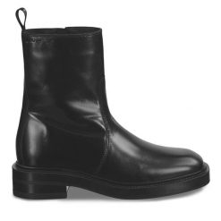 Botki Gant. Czarne botki Gant, bez wzorów, bez obcasa, na płaskiej podeszwie, bez zapięcia. Za 649.99 zł.