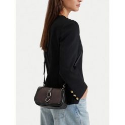 Torebka Nine West. Czarne listonoszki Nine West, bez wzorów, bez dodatków. Za 199.99 zł.