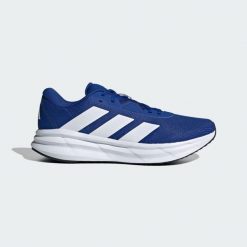 Buty Galaxy 7 Running. Białe buty do biegania adidas, bez wzorów, bez zapięcia, do biegania. Za 239.00 zł.