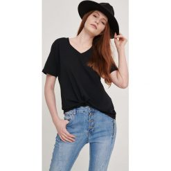 T-shirt Damski Mango BS Czarny. Czarne t-shirty blue shadow, bez wzorów, z bawełny, bez kołnierzyka, bez ramiączek. Za 129.90 zł.